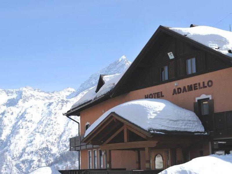 פאסו דל טונלה Hotel Adamello מראה חיצוני תמונה