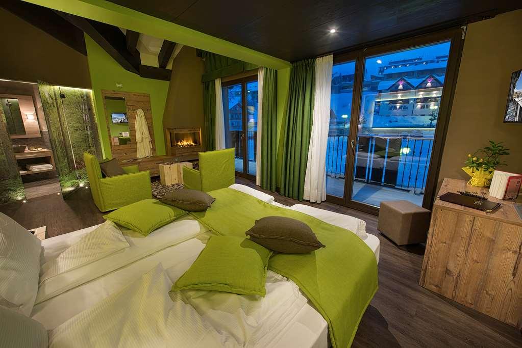 פאסו דל טונלה Hotel Adamello חדר תמונה
